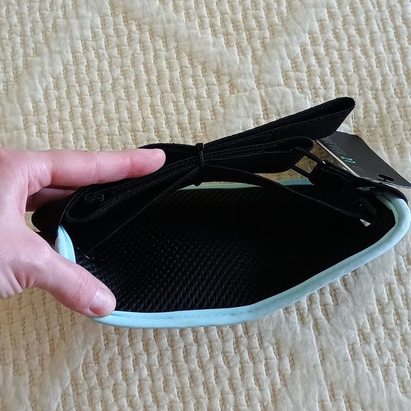 🆕 Forever21 Slim Fanny Pack - Picture 2 of 8